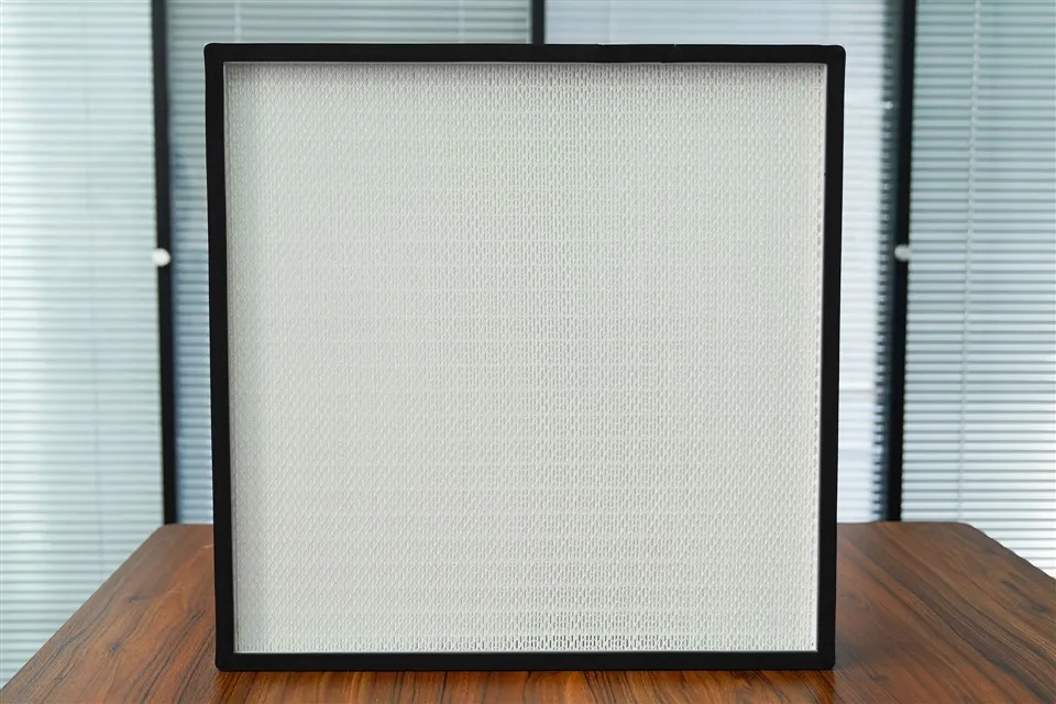 570 * 570 * 69mm được thiết kế cho bộ lọc FFU Excellence H14 & U15 để lọc không khí thu giữ hạt tối đa